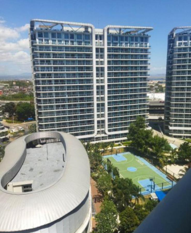 Home At Sm Bicutan Manila Exterior photo